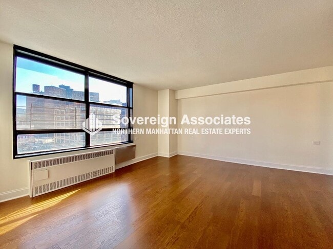 Building Photo - 3333 Broadway