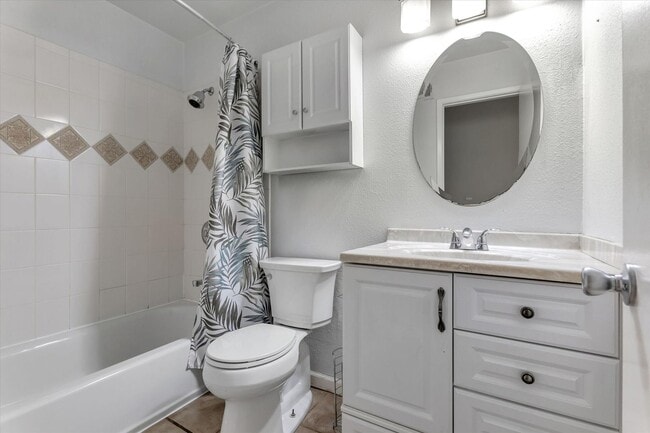 Building Photo - San Jose 4 Bedroom with Solar Power & Central A/C