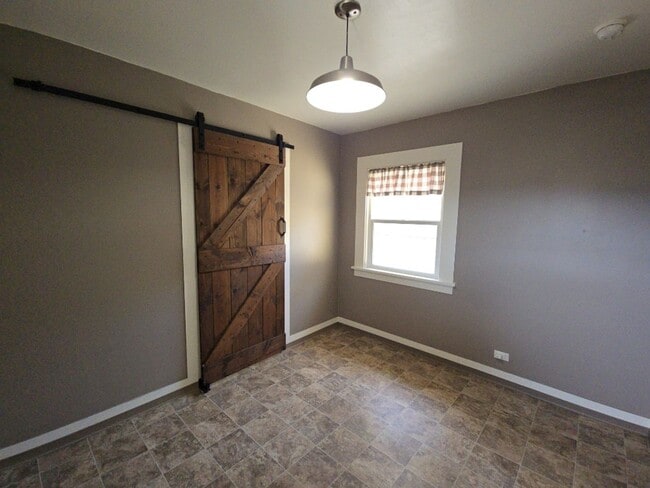 Building Photo - Beautifully remodeled 2BD/1BA Scotia home