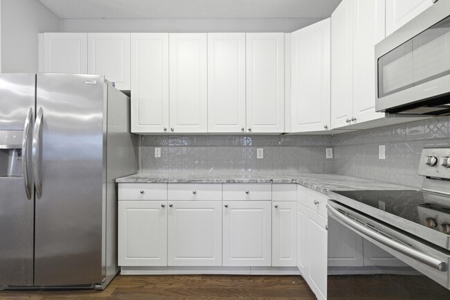 Building Photo - 7728 S Essex Gate Dr