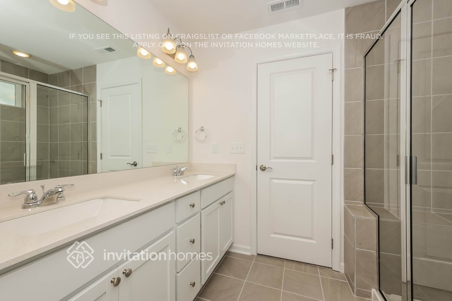 Building Photo - 3802 Lantern Ln