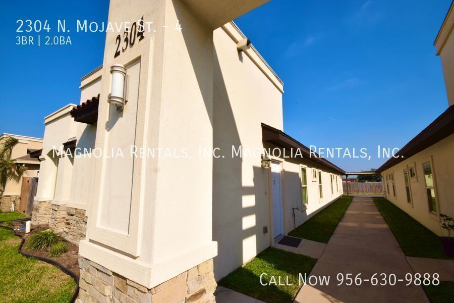 Building Photo - 2304 N Mojave St
