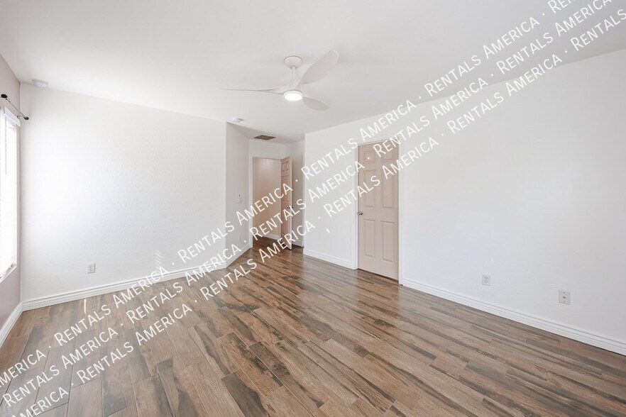 Building Photo - 15428 W Mauna Loa Ln