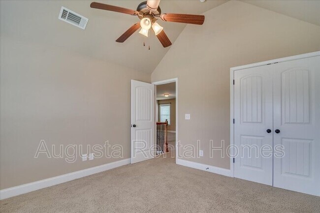 Building Photo - 3814 Berkshire Way