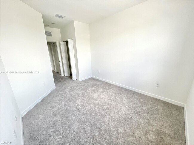 Building Photo - 3 br, 2.5 bath House - 23269 SW 111th Ave