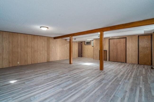 Building Photo - Beautiful Single Family Home