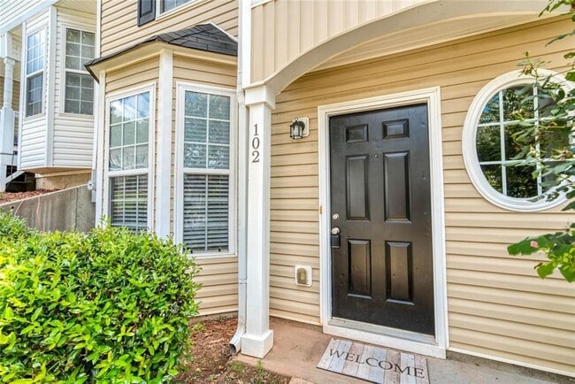 Building Photo - 102 Timber Ridge Dr