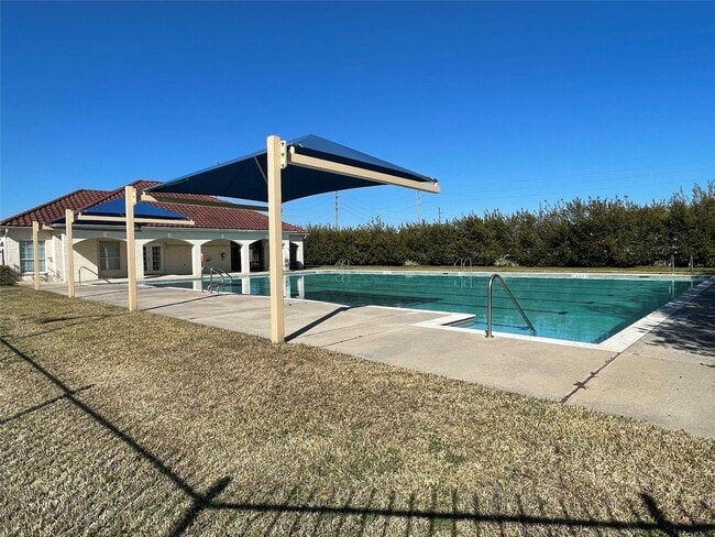 Building Photo - 25207 Diamond Ranch Dr
