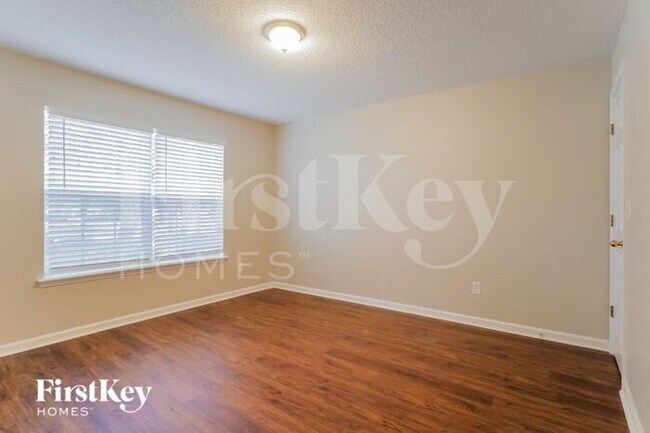 Building Photo - 1209 Splendid Ravine St