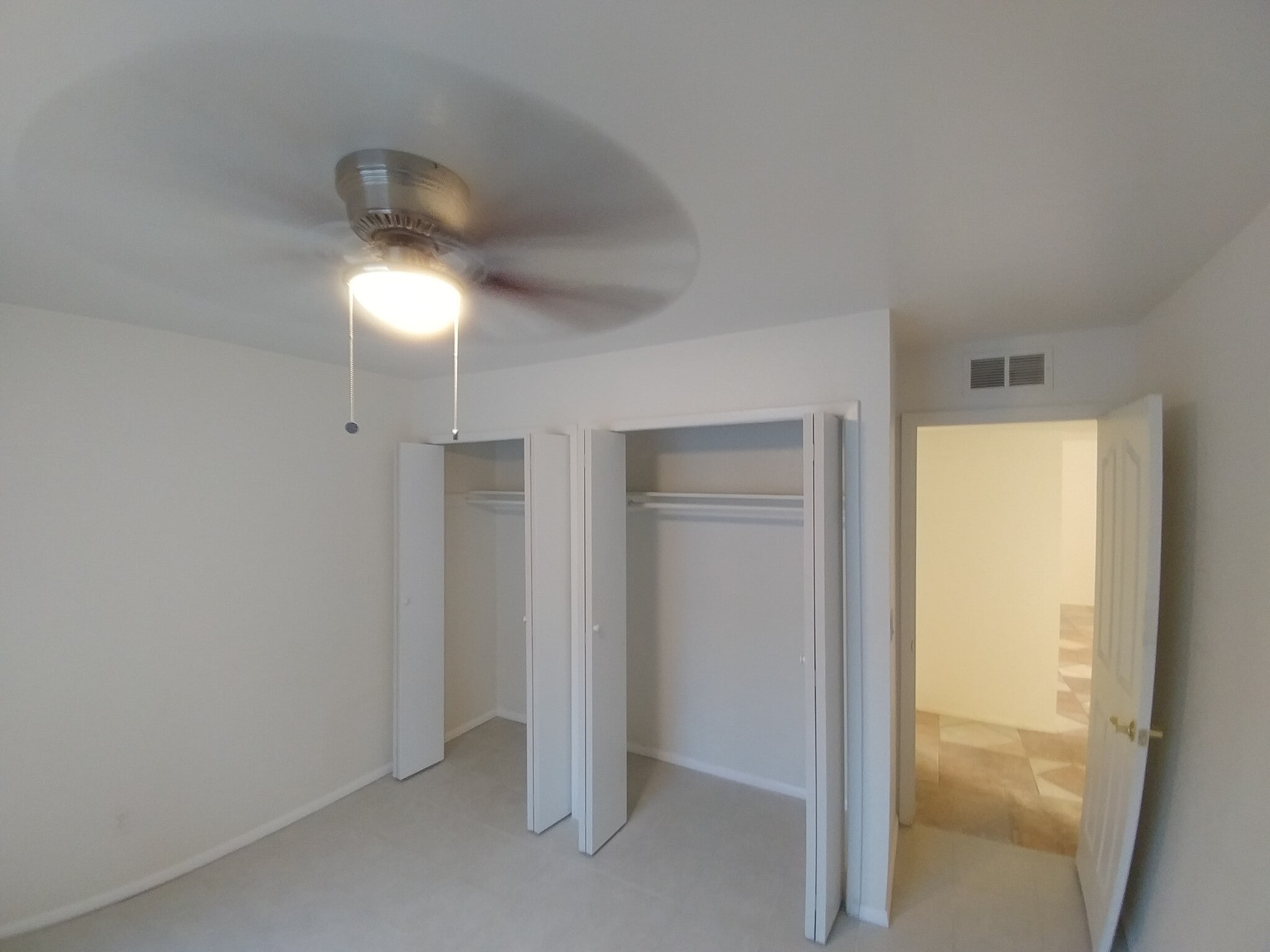 Building Photo - 35 N May St