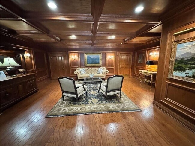 Building Photo - 3201 Lenox Rd NE