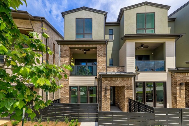 Building Photo - 4703 Unity Cir