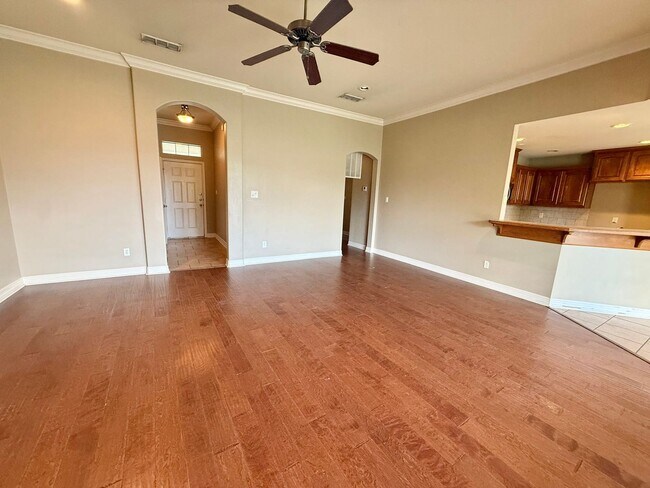 Building Photo - 8340 Stonebridge Way