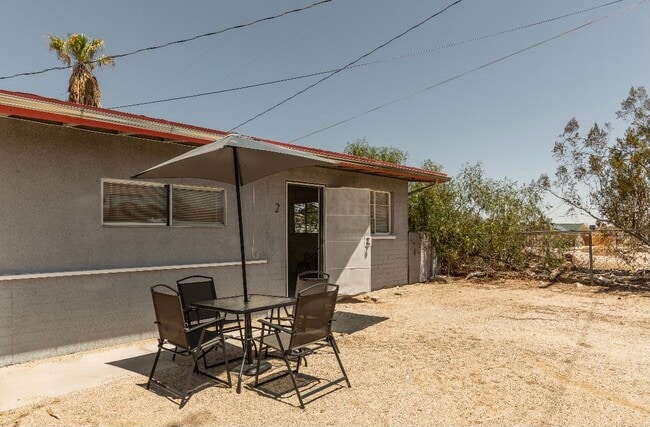 Building Photo - 74768 Sunset Dr