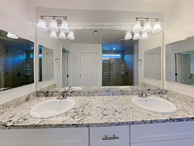 Building Photo - 20210 W Desert Bloom St