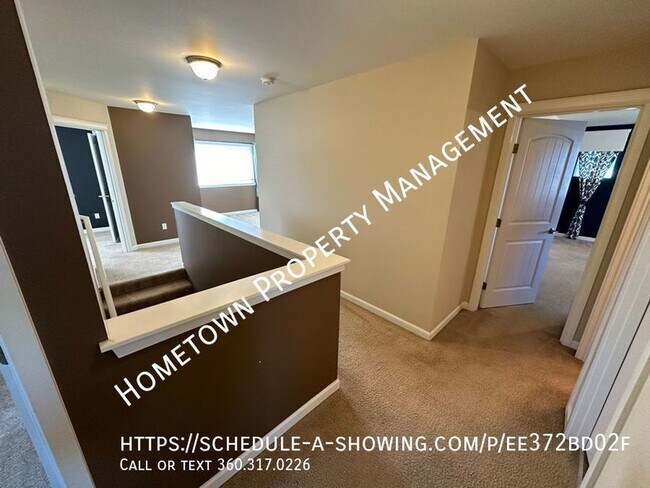 Building Photo - Custom 5 Bedroom Home in Freestone Station...