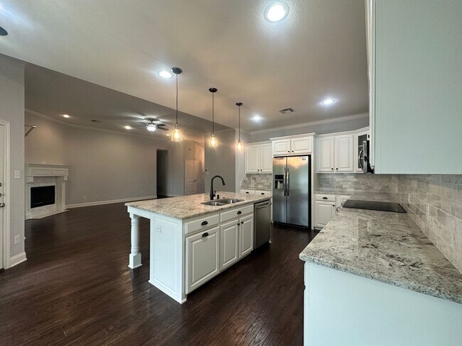 Building Photo - Luxury Home in Chapel Ridge | Midway ISD *...