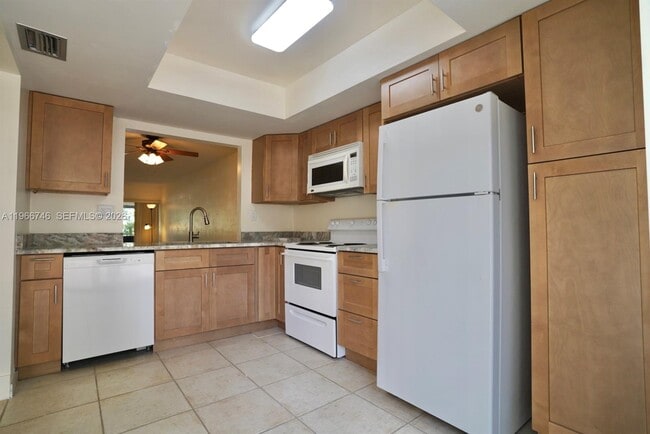 Building Photo - 6555 NW 99th Ave