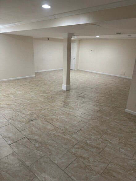 Building Photo - 8305 W 152nd Terrace