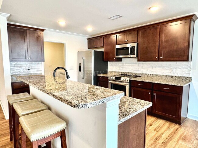 Building Photo - 5283 Vespar Ct