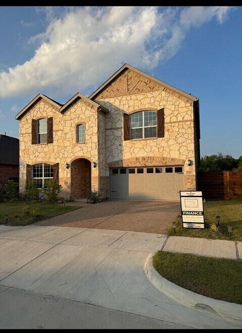 Building Photo - 3717 Grace Ln