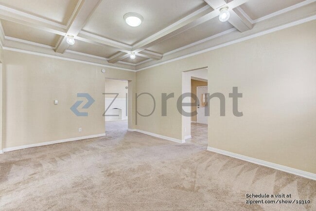 Building Photo - 4062 S Budlong Ave