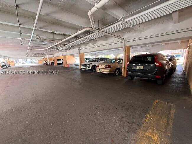 Building Photo - 1055 W 77th St