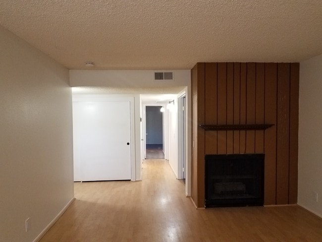 Building Photo - 23653 Park Capri