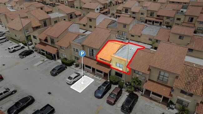 Building Photo - 2735 W 61st Pl