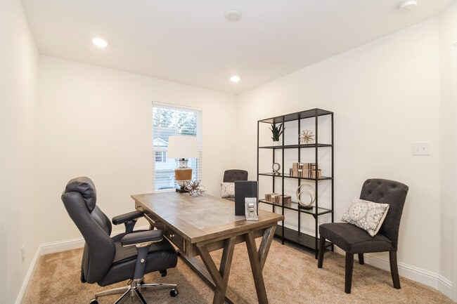 Building Photo - 130 Cabot Ln