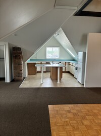 Building Photo - 108 E Main St