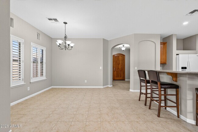 Building Photo - 10639 W Alex Ave