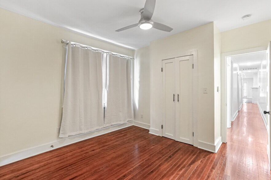 Building Photo - 7737 S Claiborne Ave