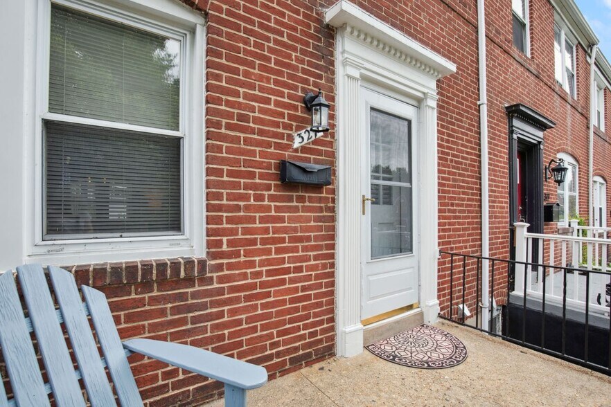 Building Photo - 324 Westowne Rd