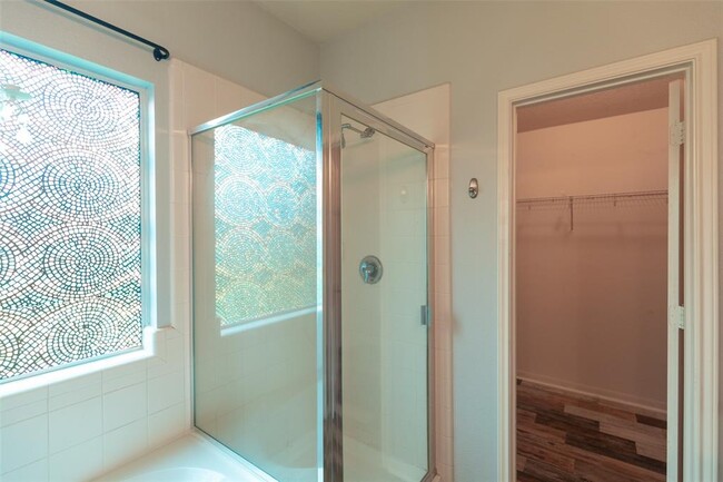 Building Photo - 25315 Sierra Woods Ln