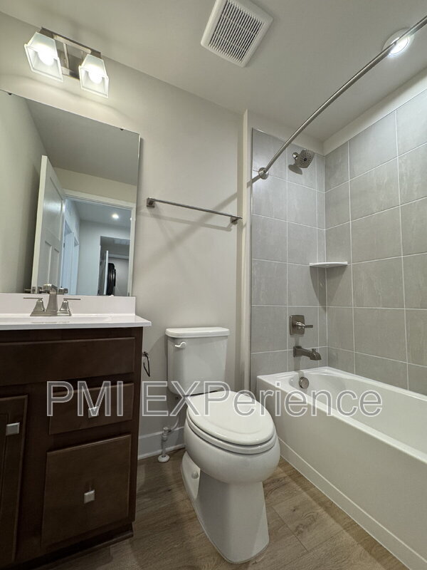 Building Photo - 5424 Greenpoint Ln