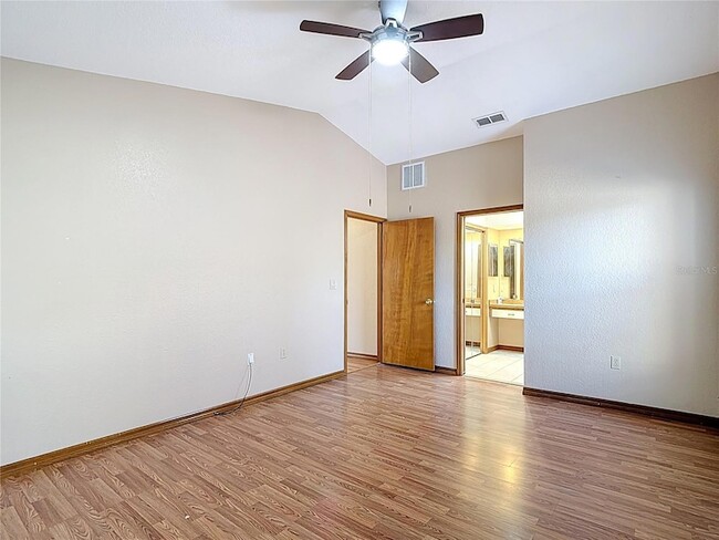 Building Photo - 5066 Woodbine St