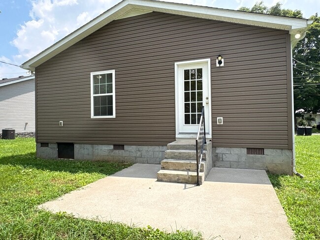 Building Photo - 504 Wheeler St