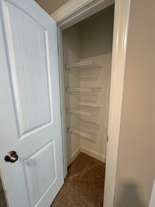 Building Photo - 686 Oyster Dr