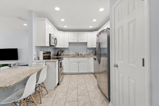 Building Photo - 37762 Kelly B Ct