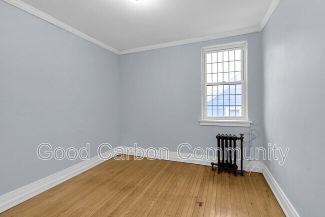 Building Photo - 8 E Depew Ave