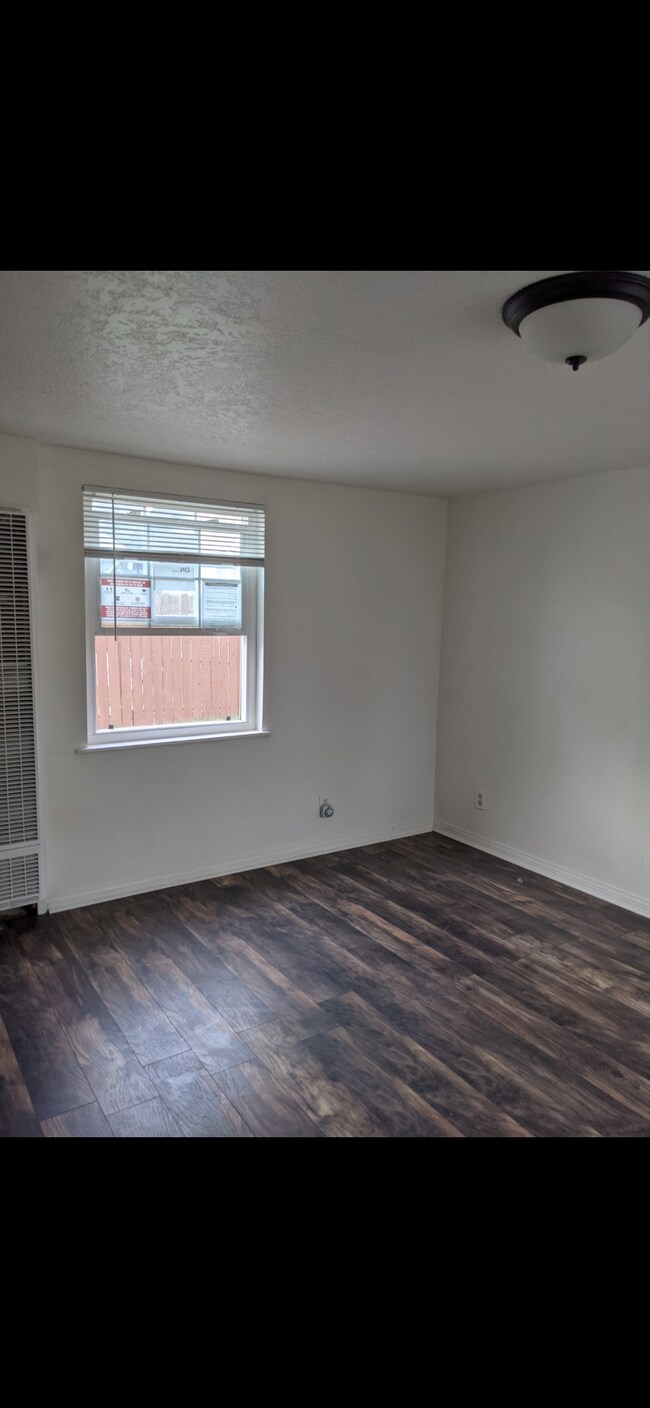 Building Photo - 6211 Canobie Ave