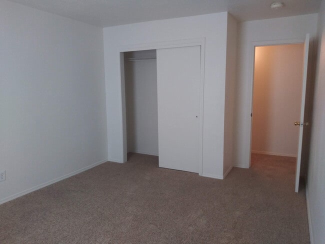 Building Photo - 5763 Carmen Rd NW
