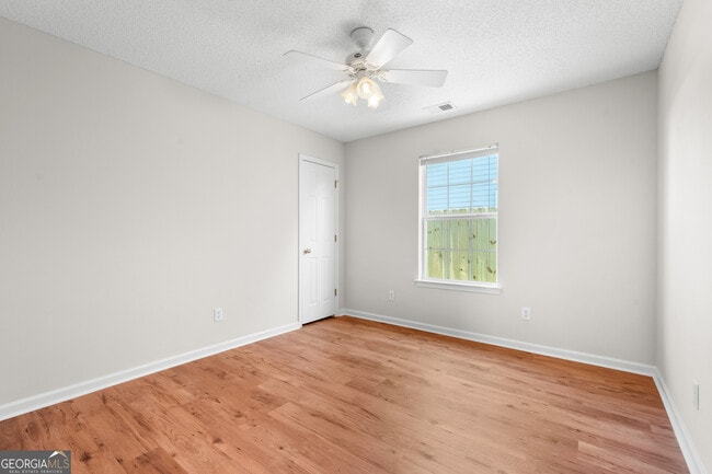 Building Photo - 7 Halyard Dr