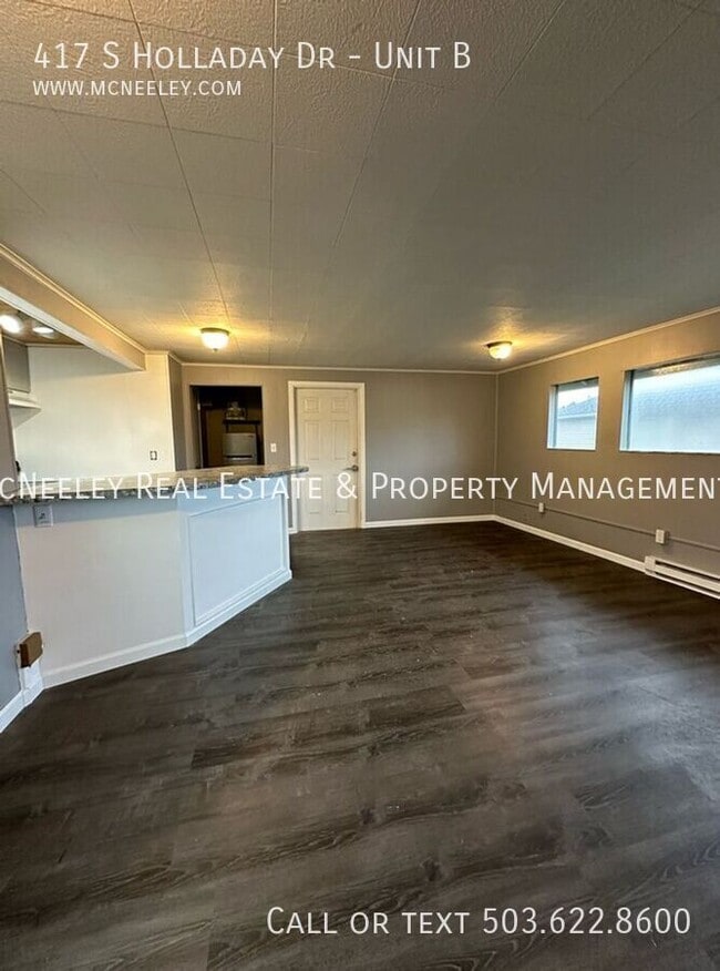 Building Photo - 417 S Holladay Dr