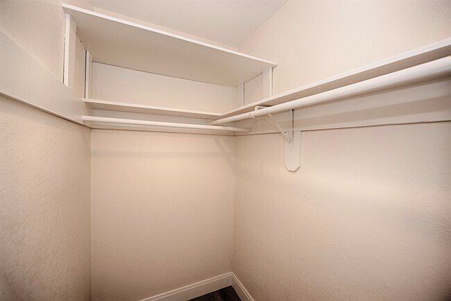 Building Photo - 11406 Sagewind Dr