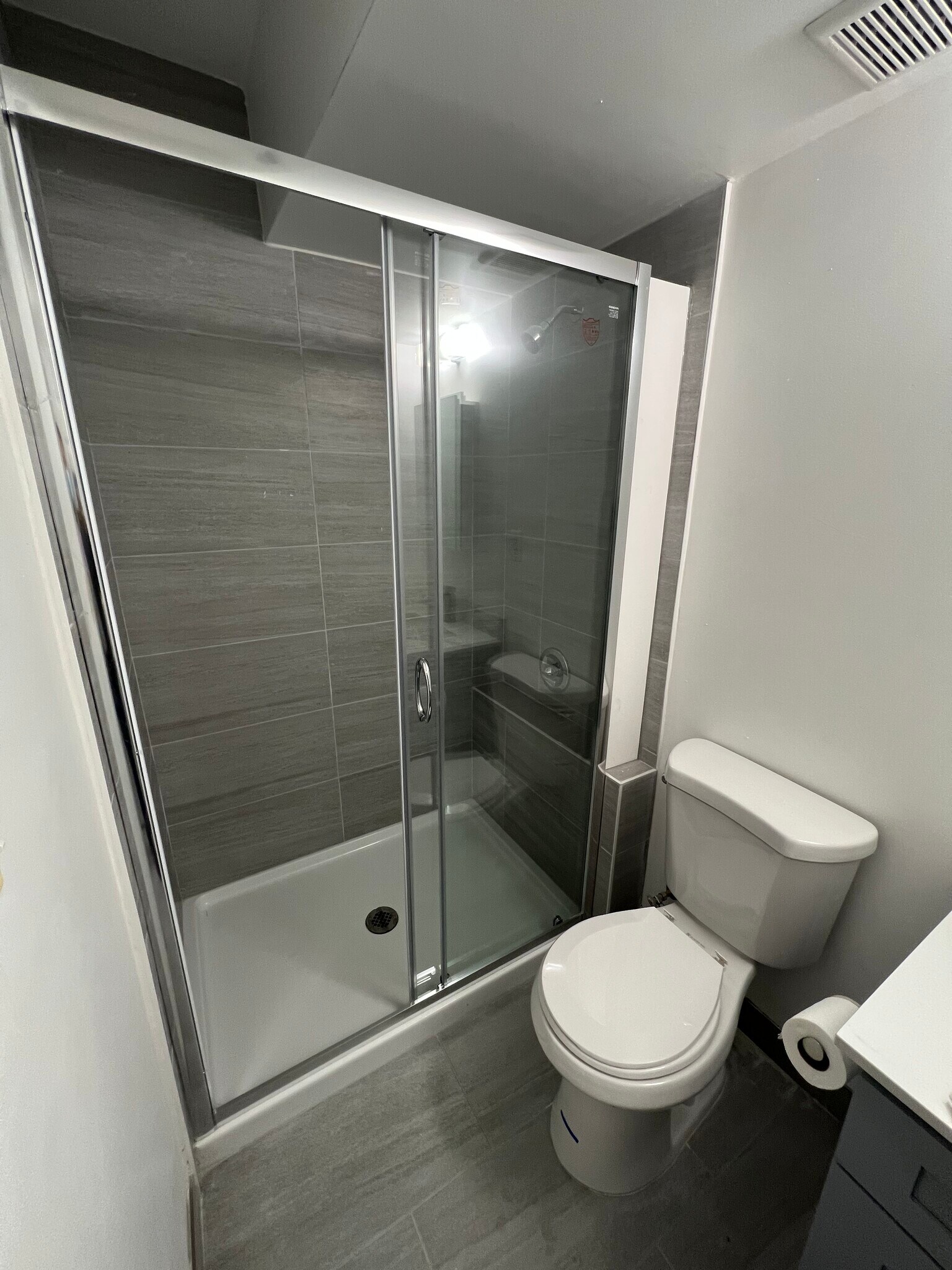 Building Photo - 1025 Buttonwood St