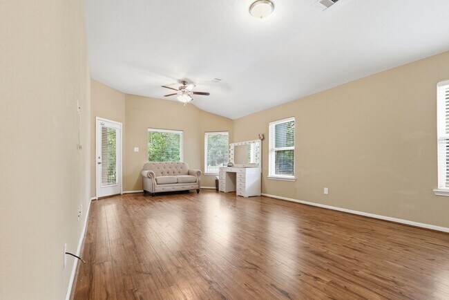 Building Photo - 1810 Nantz Ln