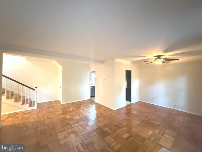 Building Photo - 1608 Mt Eagle Pl