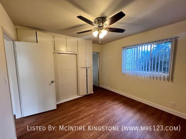 Building Photo - Come and See this Upgraded 1BR/1BA Apartme...